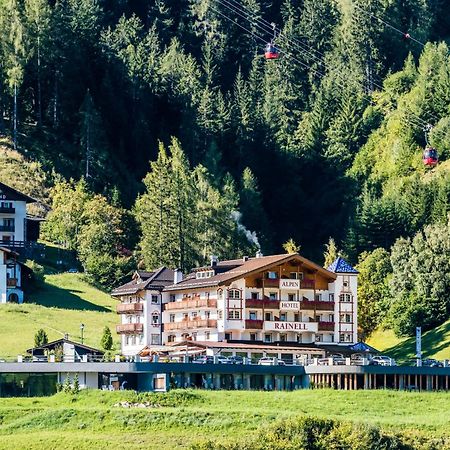 ホテル Rainell Dolomites Retreat オルティゼーイ エクステリア 写真