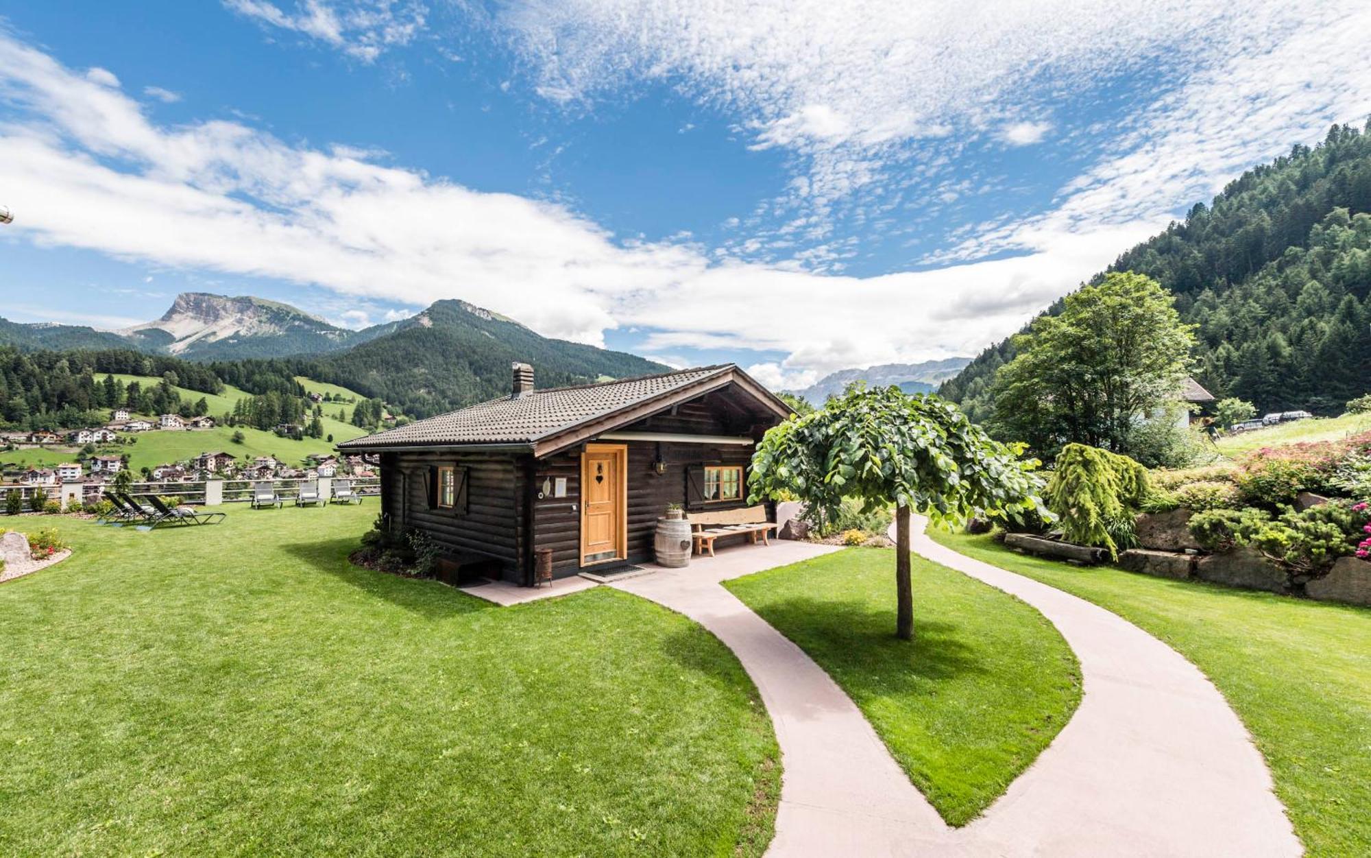 ホテル Rainell Dolomites Retreat オルティゼーイ 部屋 写真