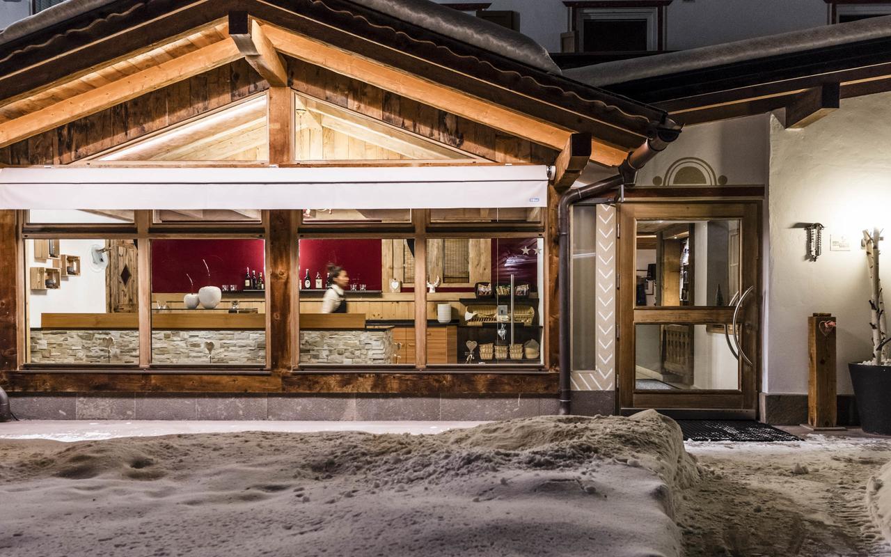 ホテル Rainell Dolomites Retreat オルティゼーイ エクステリア 写真