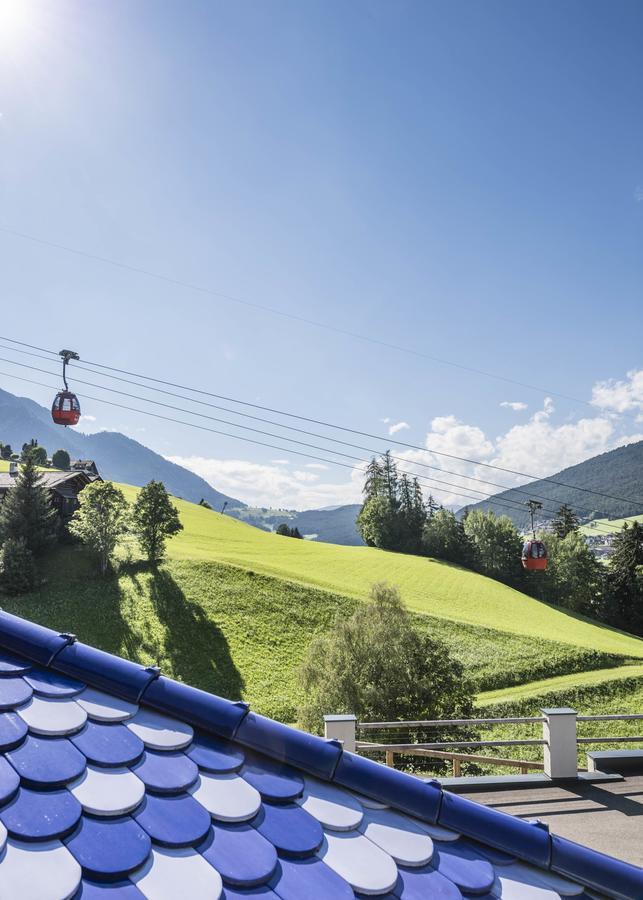 ホテル Rainell Dolomites Retreat オルティゼーイ エクステリア 写真