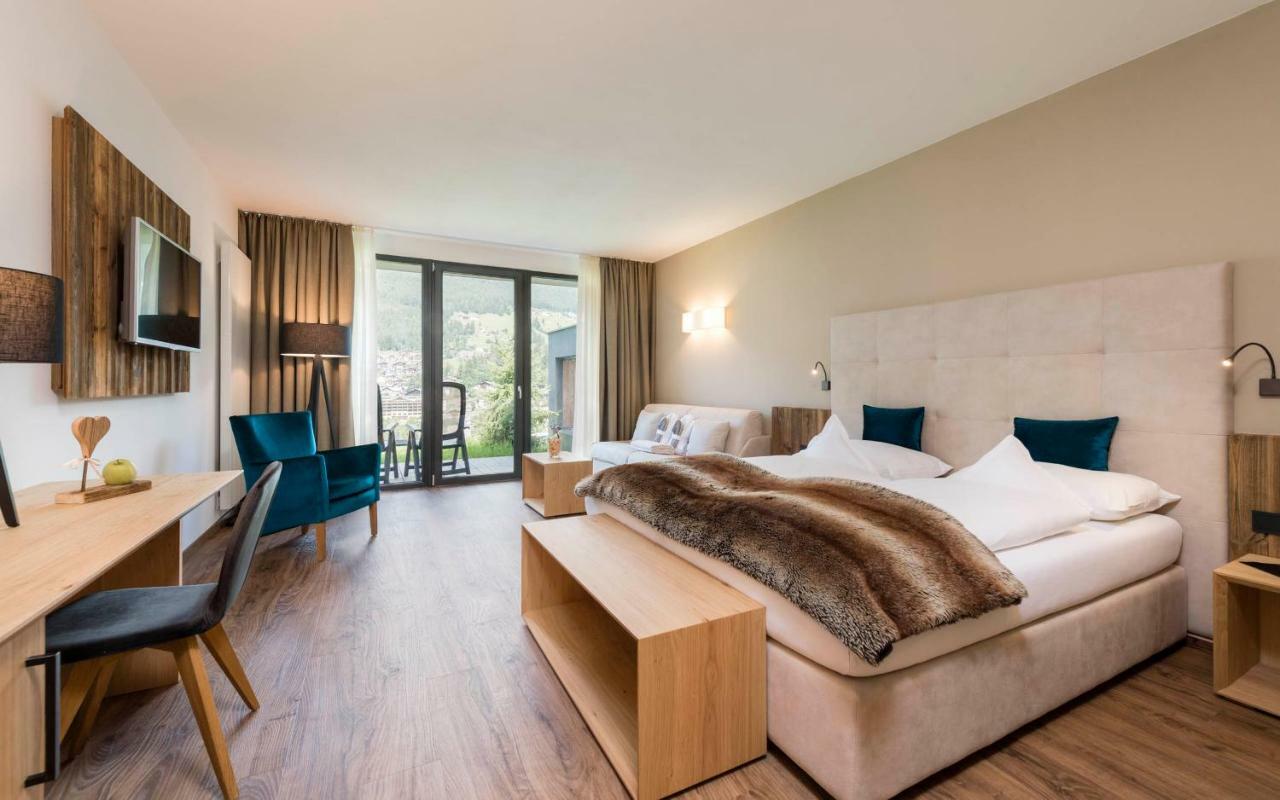 ホテル Rainell Dolomites Retreat オルティゼーイ 部屋 写真